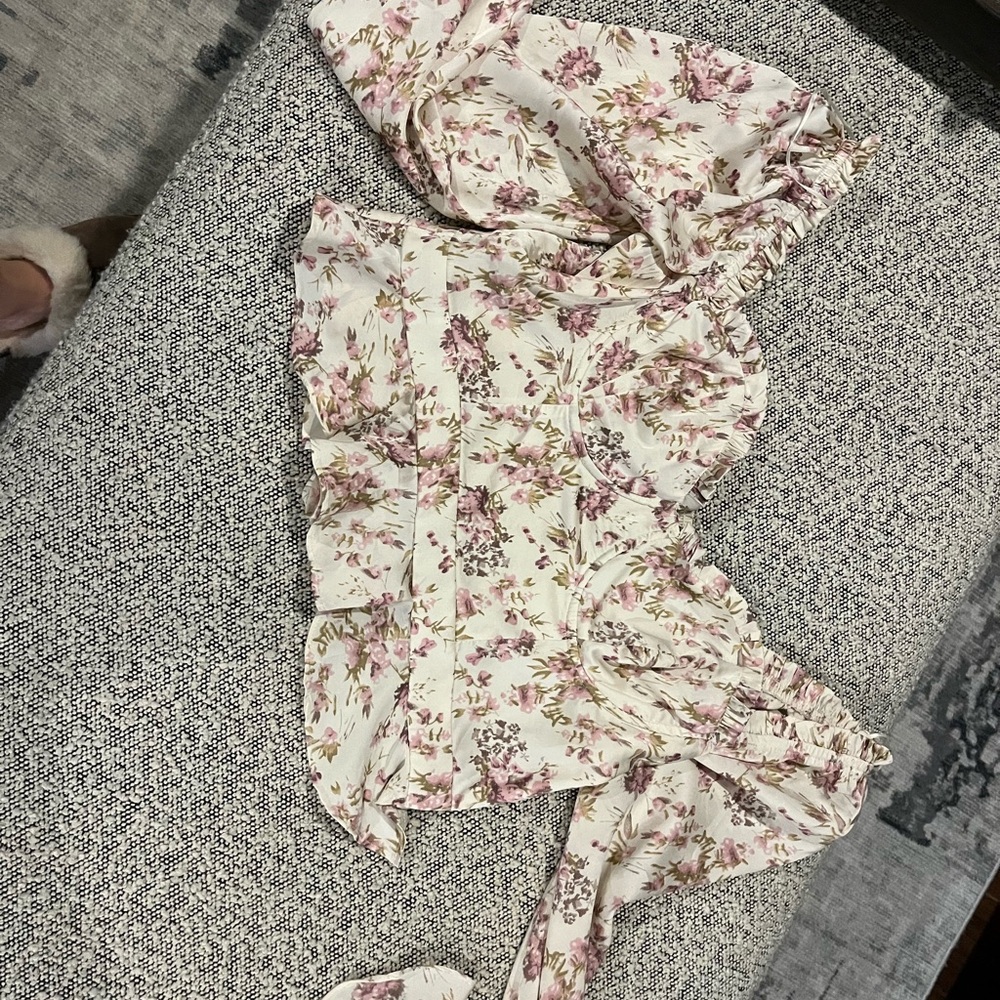 Astr Floral Print Ruffle Blouse - Picture 3 of 6